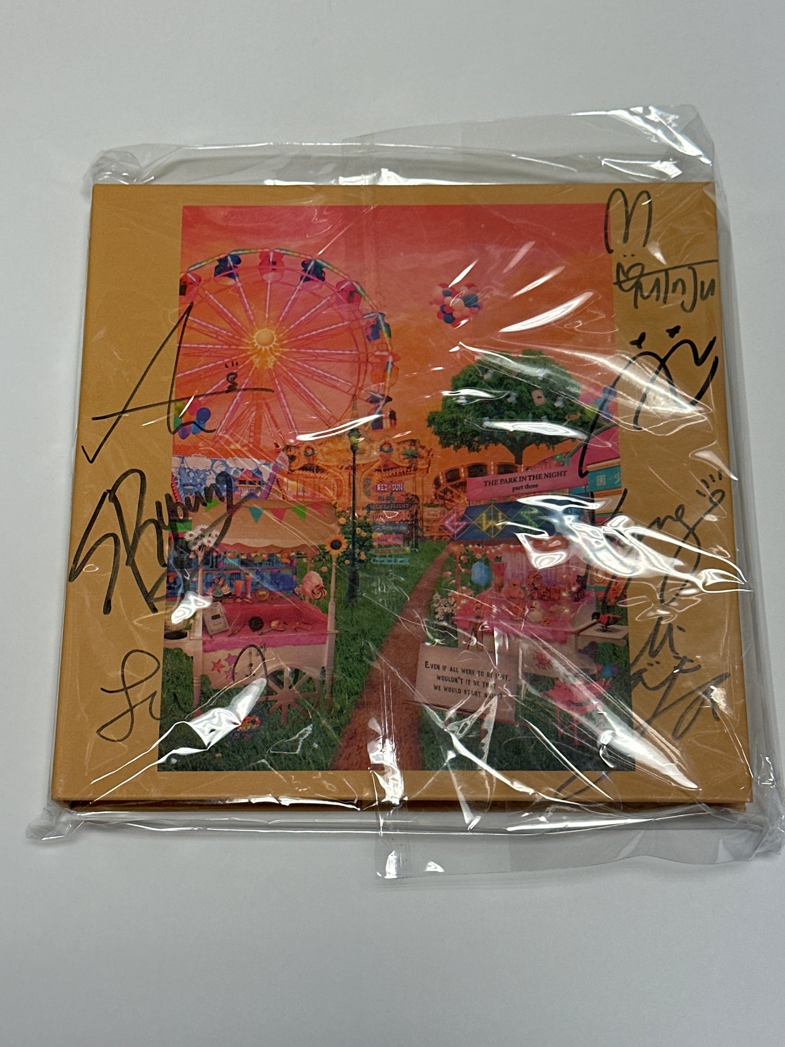 GWSN - THE PARK IN THE NIGHT) part three | AUTOGRAPHED ALBUM