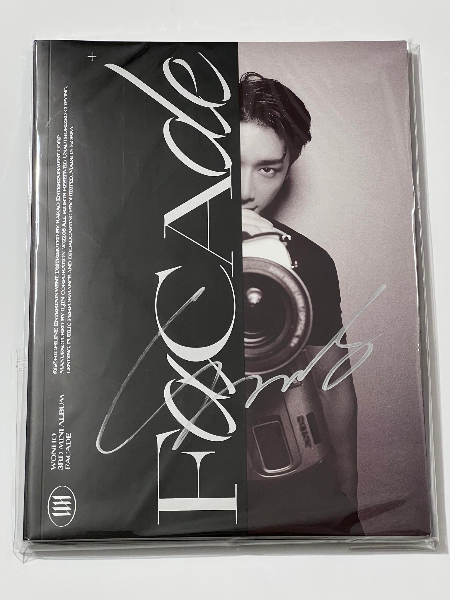 Wonho Facade Autographed Album